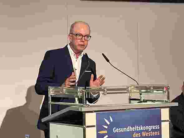KGNW-Präsident Jochen Brink beim 15. Gesundheitskongress des Westens